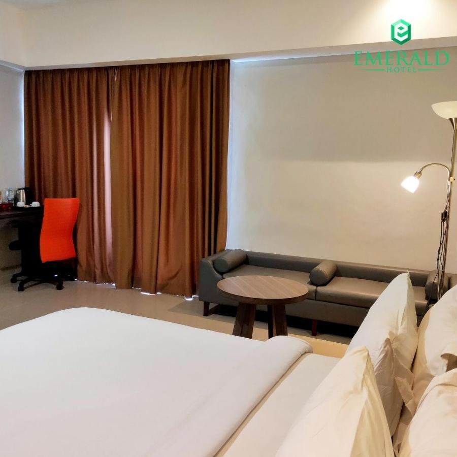 Emerald Hotel Timika Dış mekan fotoğraf