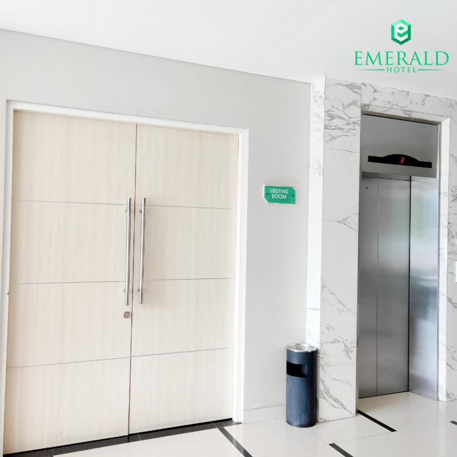 Emerald Hotel Timika Dış mekan fotoğraf