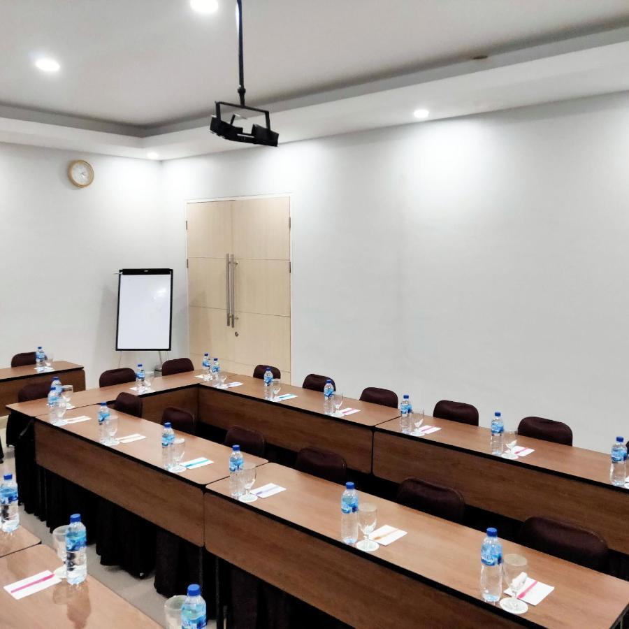 Emerald Hotel Timika Dış mekan fotoğraf